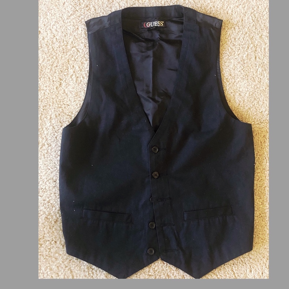 Guess Vest with a printed back and back a buckle